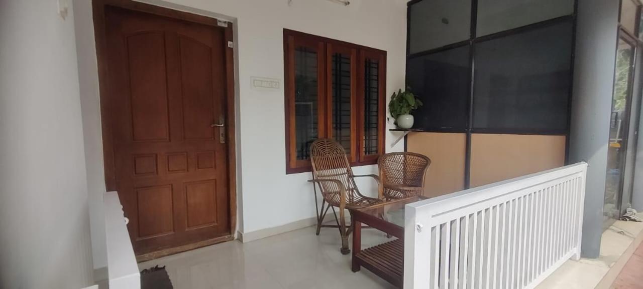 Hostel Calaila Varkala Exterior foto